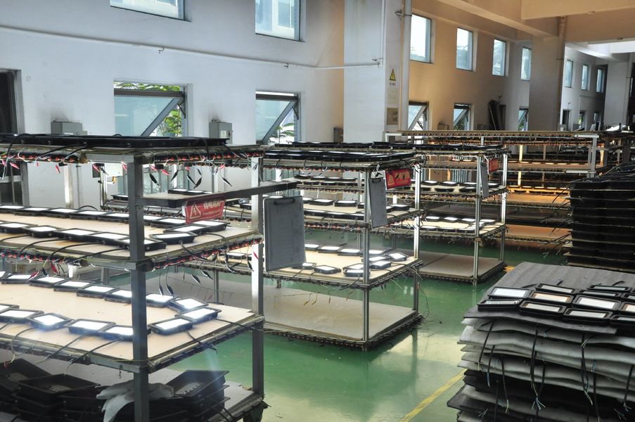 Shenzhen Snetop Technology Co., Ltd lini produksi pabrikan