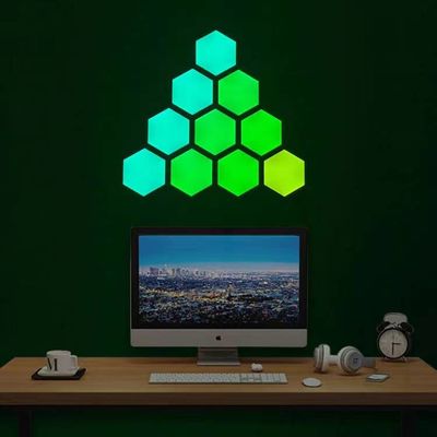 RGBIC 16,7 Juta Smart Hexagon Light Kecerahan yang dapat disesuaikan 24V Tegangan 25000 Jam Led Umur